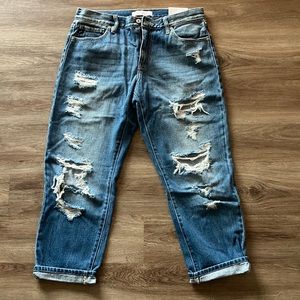 NWT KanCan Boyfriend Fit Distressed Jeans